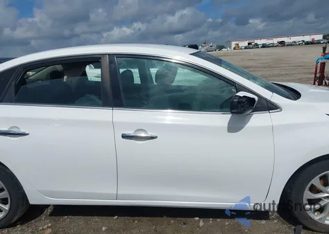 2018 Nissan Sentra S из США, поврежденный, VIN 3N1AB7AP7JY317769